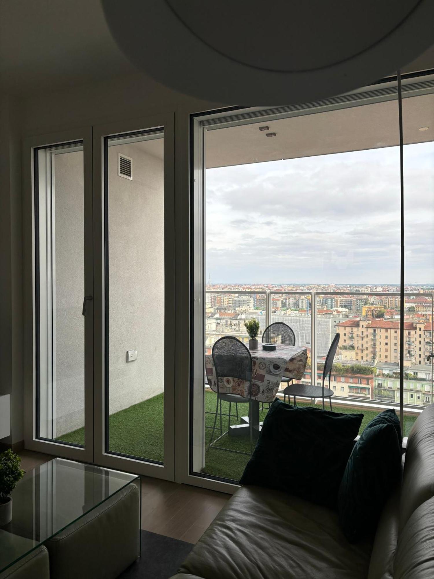 Torre Milano Skyview Suite Gym Pool & Rooftop Kültér fotó